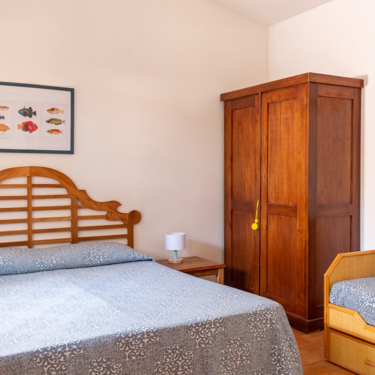 Living and sleeping area